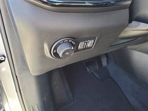 New 2026 Jeep Compass Latitude image 14