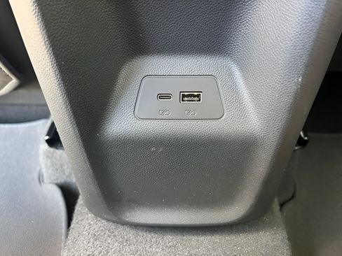 Used 2025 Buick Envision Sport Touring AWD/4WD image 31
