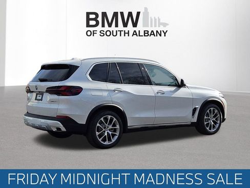 New 2026 BMW X5 xDrive50e image 4