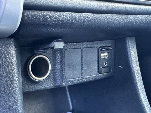 Used 2018 Toyota Corolla LE image 20