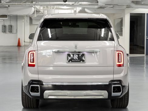 New 2026 Rolls-Royce Cullinan AWD/4WD image 5