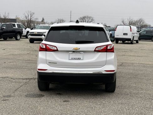 Used 2019 Chevrolet Equinox LT w/ Driver Convenience Package image 4