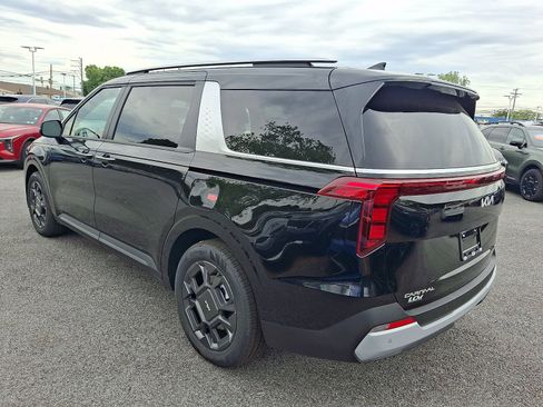 New 2026 Kia Carnival EX FWD image 4