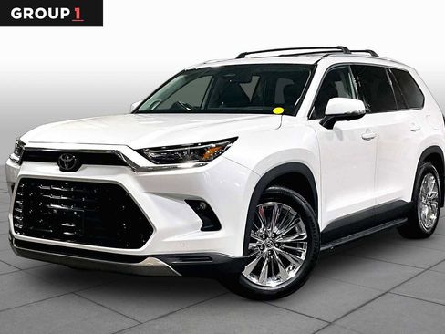 Used 2024 Toyota Grand Highlander Platinum image 1