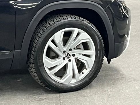 Certified 2023 Volkswagen Atlas SE image 42