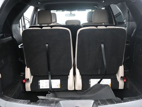 Used 2018 Ford Explorer XLT w/ Equipment Group 201A image 20