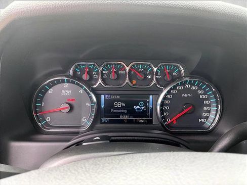 Used 2020 Chevrolet Suburban LT image 21