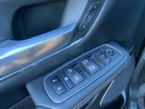 Used 2020 RAM 1500 Laramie image 17