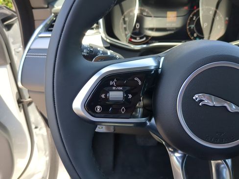 New 2026 Jaguar F-PACE R-Dynamic S image 27