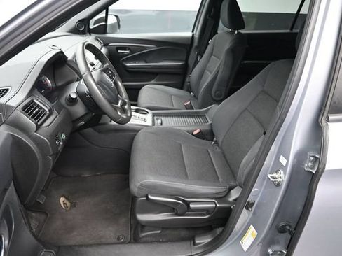 Used 2019 Honda Passport Sport image 17
