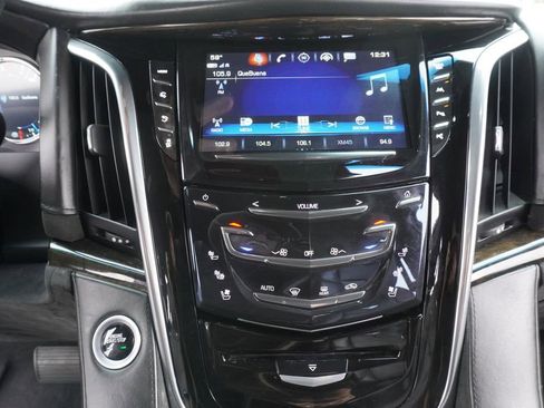 Used 2018 Cadillac Escalade Platinum image 21