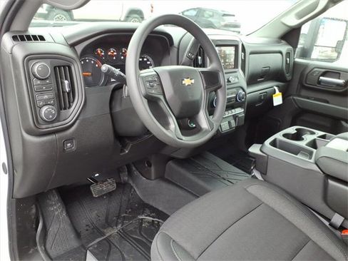 New 2026 Chevrolet Silverado 2500 Custom w/ Custom Convenience Package image 4