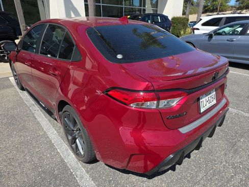 Used 2023 Toyota Corolla SE image 3