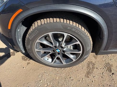 Used 2018 BMW X5 xDrive40e AWD/4WD image 11
