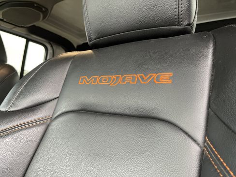 Used 2022 Jeep Gladiator Mojave w/ Auxiliary Switch Group image 37