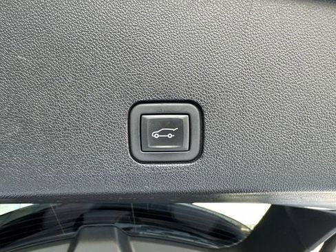 Certified 2023 Cadillac XT6 Premium Luxury AWD/4WD image 30