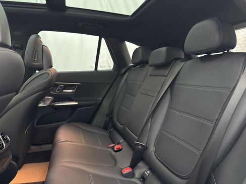 Used 2026 Mercedes-Benz GLC 300 image 19