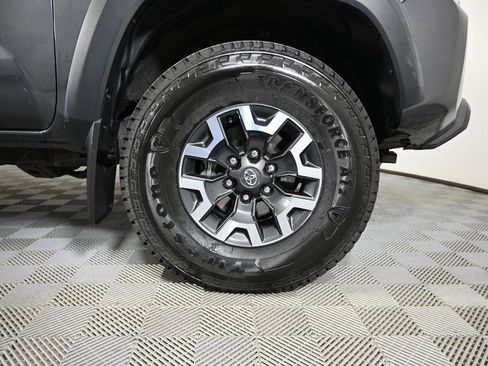 Used 2023 Toyota Tacoma TRD Off-Road AWD/4WD image 12