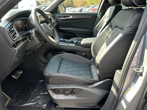 New 2026 Volkswagen Atlas Cross Sport SEL Premium R-Line image 9