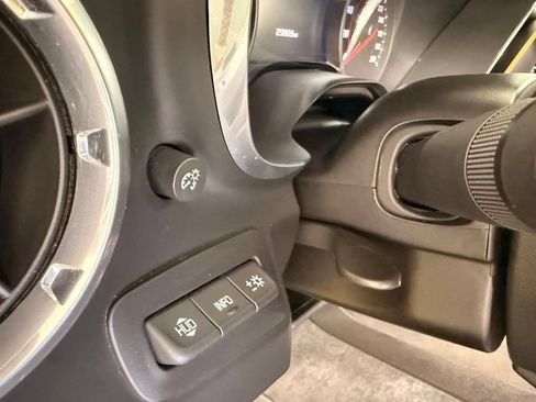 Used 2018 Chevrolet Camaro ZL1 RWD image 40