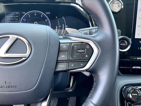 Used 2024 Lexus NX 250 FWD image 22