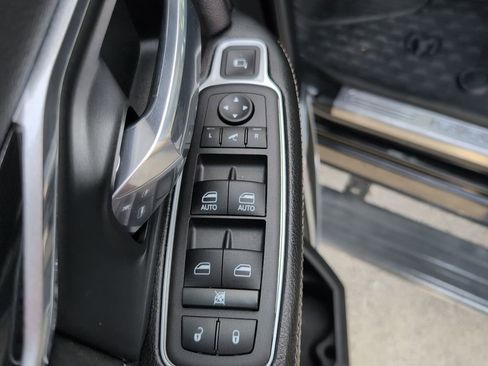 Used 2022 RAM 3500 Laramie image 21