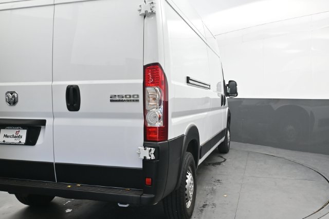 Used 2026 RAM ProMaster 2500 w/ Convenience Group FWD image 7