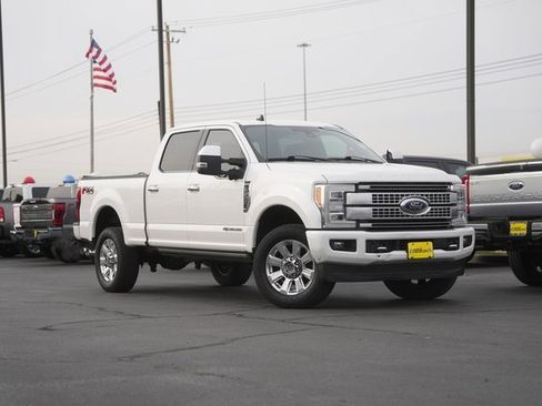 Used 2019 Ford F250 Platinum w/ Platinum Ultimate Package image 2