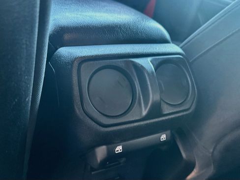 Used 2022 Jeep Wrangler Unlimited Rubicon AWD/4WD image 26