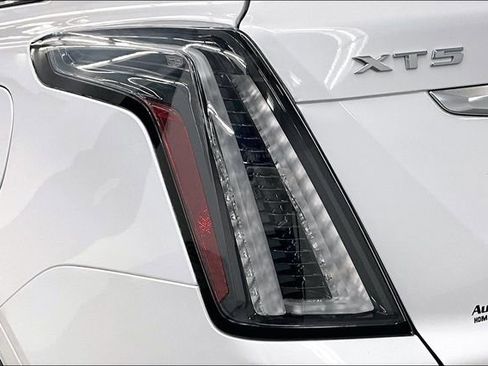 Used 2024 Cadillac XT5 Sportv w/ LPO, Floor Liner Package image 33