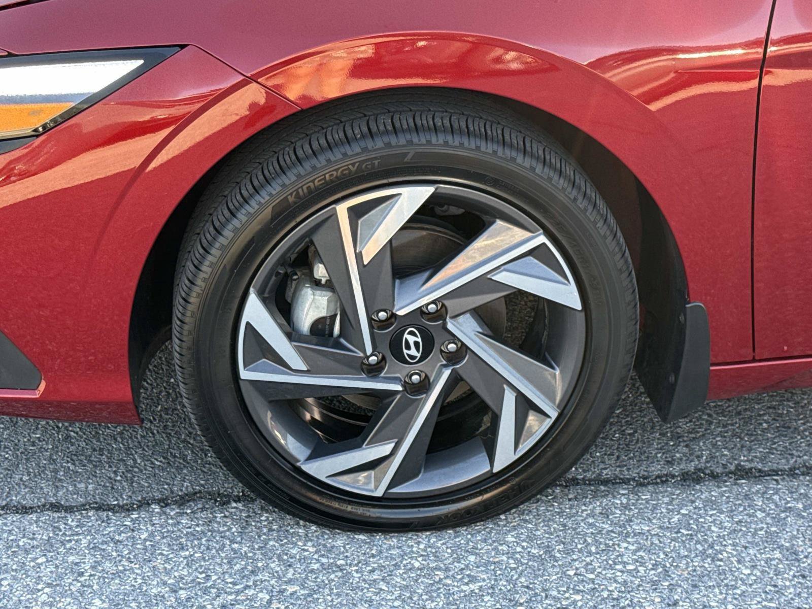 Certified 2025 Hyundai Elantra SEL FWD image 30