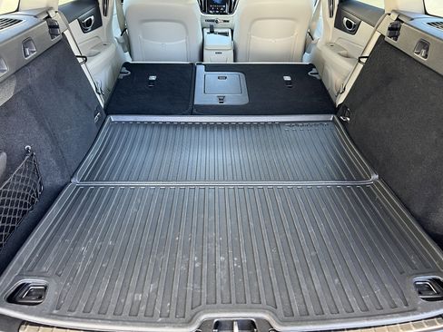 Used 2023 Volvo V60 B5 Cross Country Plus w/ Climate Package image 23