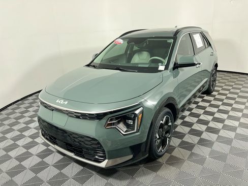 Certified 2023 Kia Niro Wave image 4