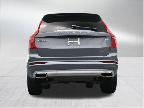 Used 2020 Volvo XC90 T5 Momentum w/ Protection Package Premier FWD image 26