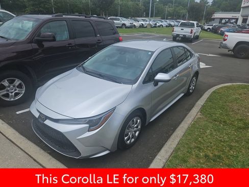 Used 2020 Toyota Corolla LE FWD image 14