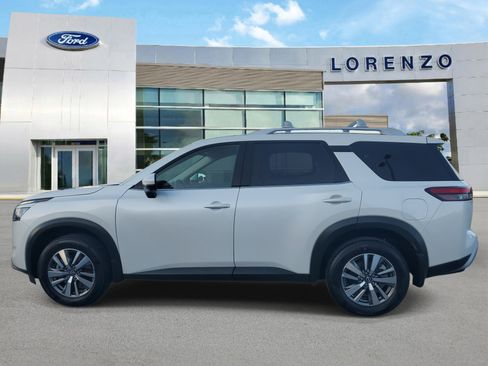 Used 2025 Nissan Pathfinder SL image 8