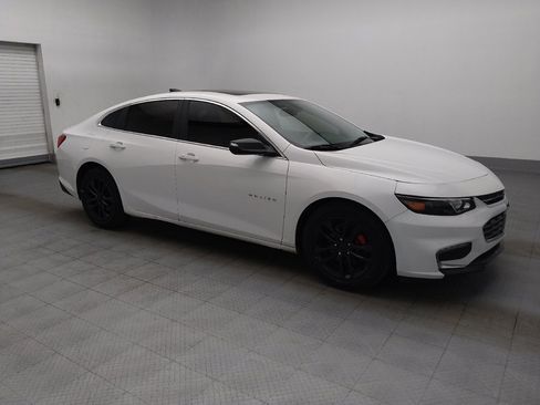 Used 2018 Chevrolet Malibu LT FWD image 11
