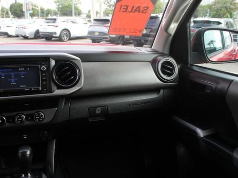 Used 2016 Toyota Tacoma SR5 w/ SR5 Appearance Package (SN) RWD image 47