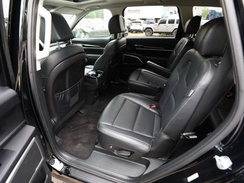 Used 2023 Kia Telluride S w/ S Sunroof Package FWD image 12