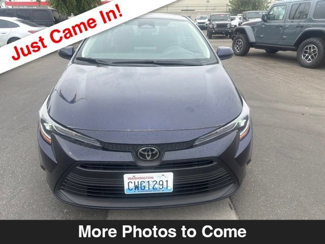 Used 2024 Toyota Corolla LE FWD image 9