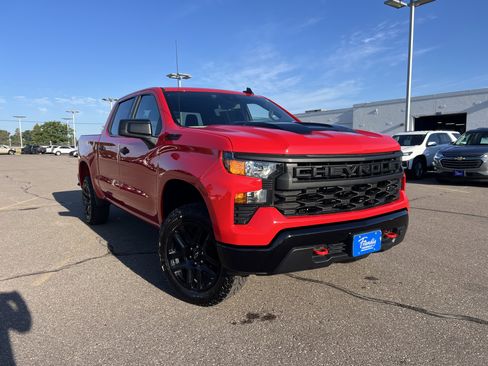 Certified 2024 Chevrolet Silverado 1500 Custom Trail Boss w/ LPO, Dark Essentials Package image 2