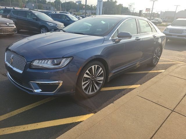 Used 2018 Lincoln MKZ Select w/ Select Plus Package FWD image 3