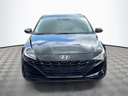 Used 2023 Hyundai Elantra SEL FWD image 2