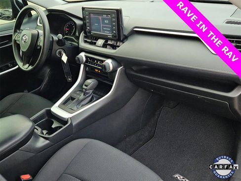 Used 2021 Toyota RAV4 LE image 25