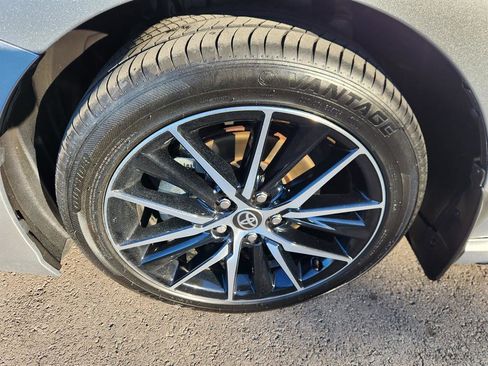 Used 2023 Toyota Camry SE image 9