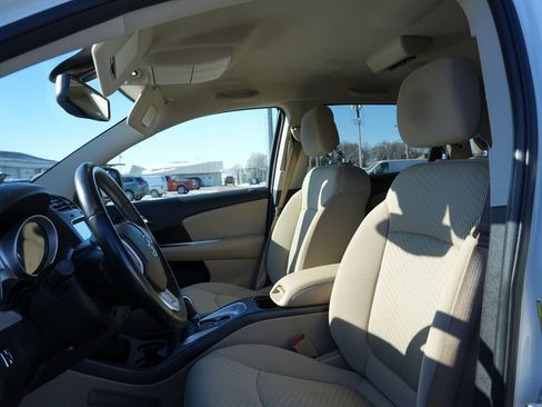 Used 2017 Dodge Journey SE w/ Safe & Sound Group image 12