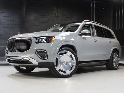 Used 2025 Mercedes-Benz Maybach GLS 600 4MATIC image 99