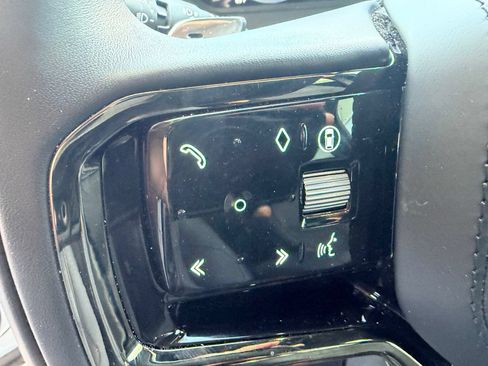 Used 2026 Land Rover Range Rover Velar Dynamic SE AWD/4WD image 15