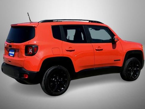Used 2018 Jeep Renegade Altitude image 5
