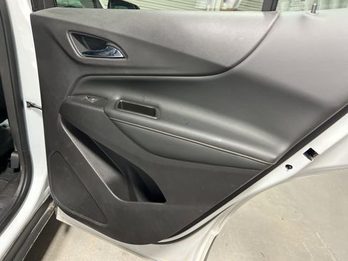 Used 2019 Chevrolet Equinox Premier image 13